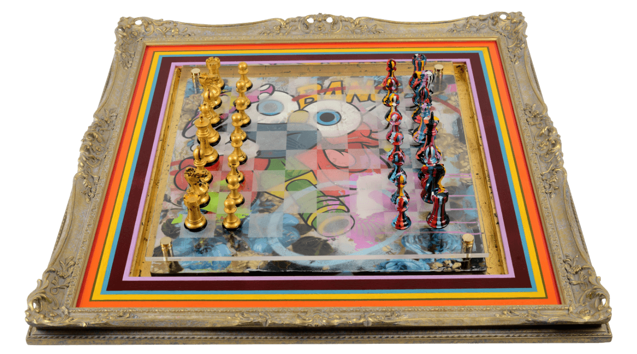 More Or Less II (Eyes) Chess Set
