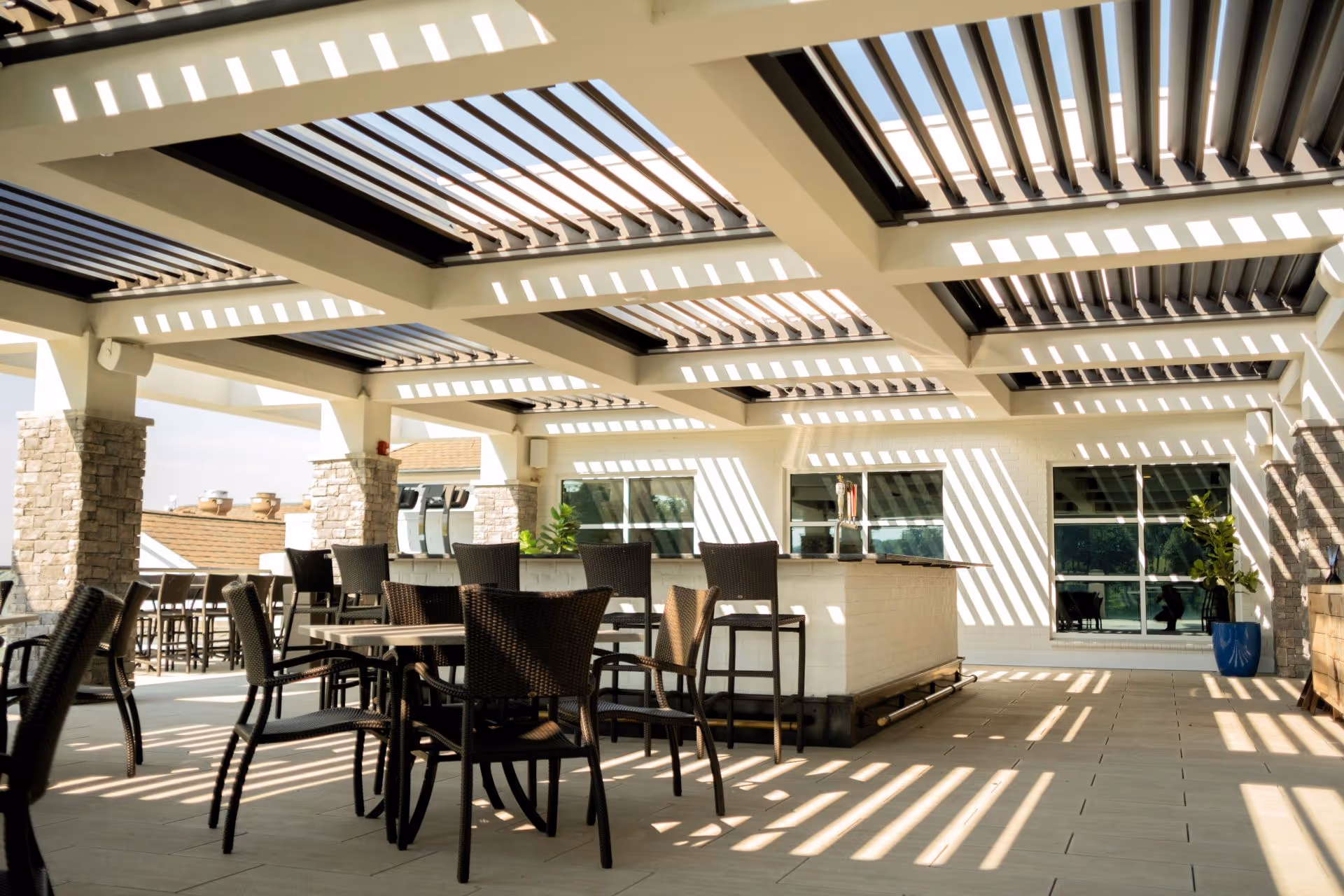 Louvered pergola