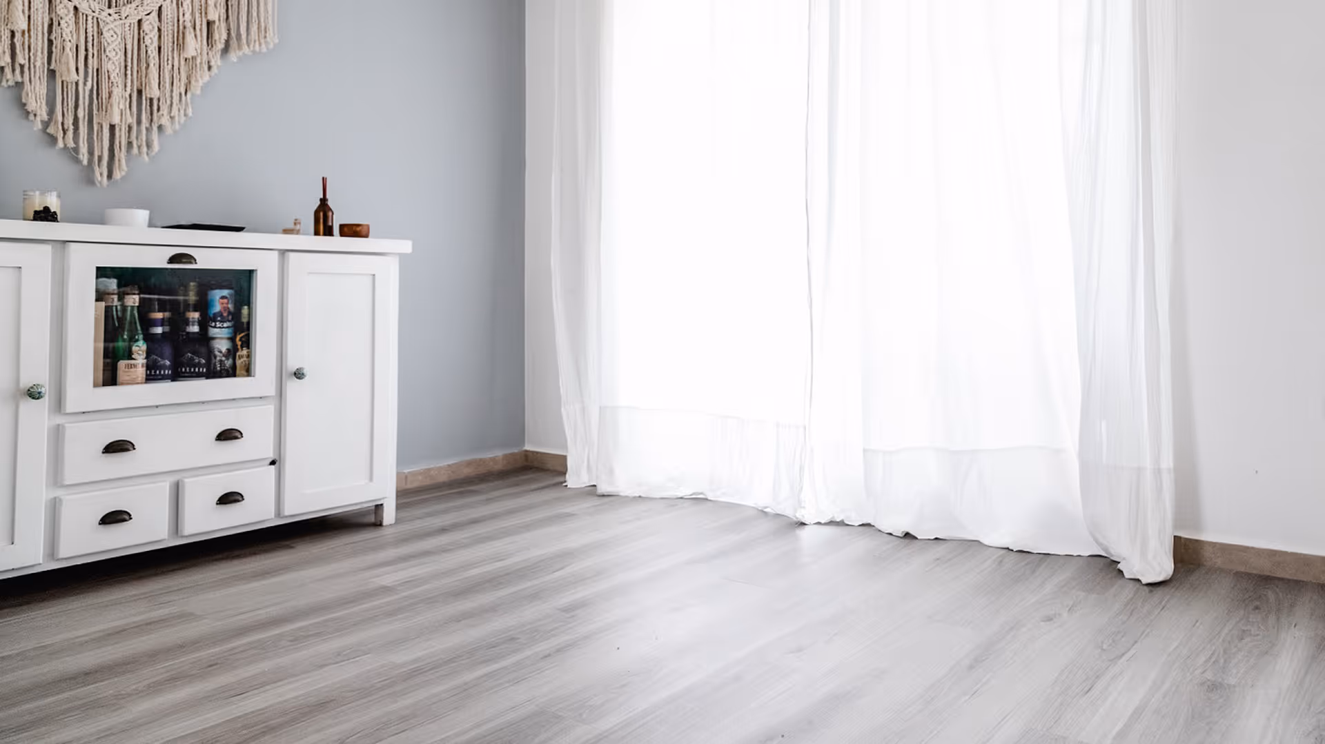 Piso Vinílico SPC Gris