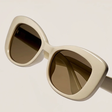 A blue tone half face portrait person