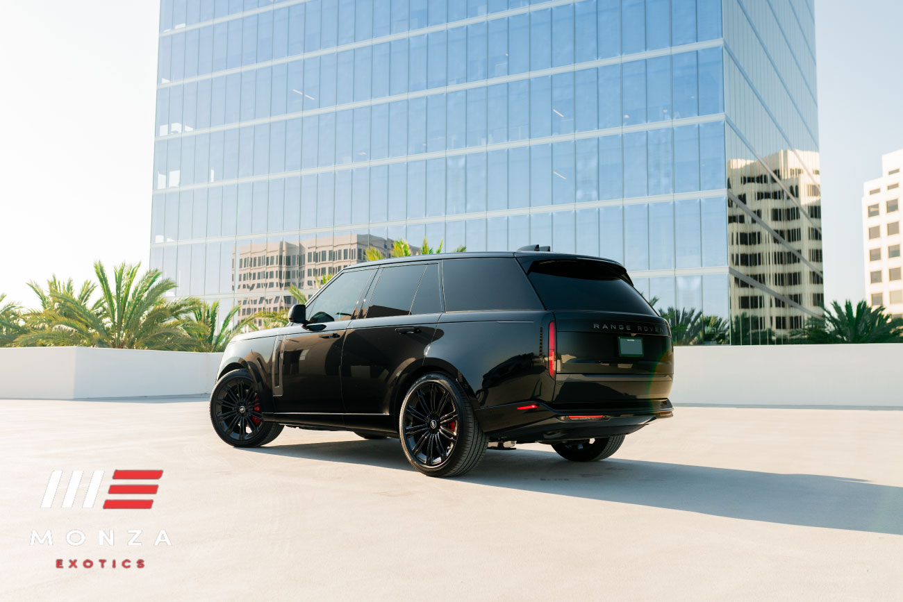 2025 Land Rover Range Rover P400 SE Black rear view exotic car rental