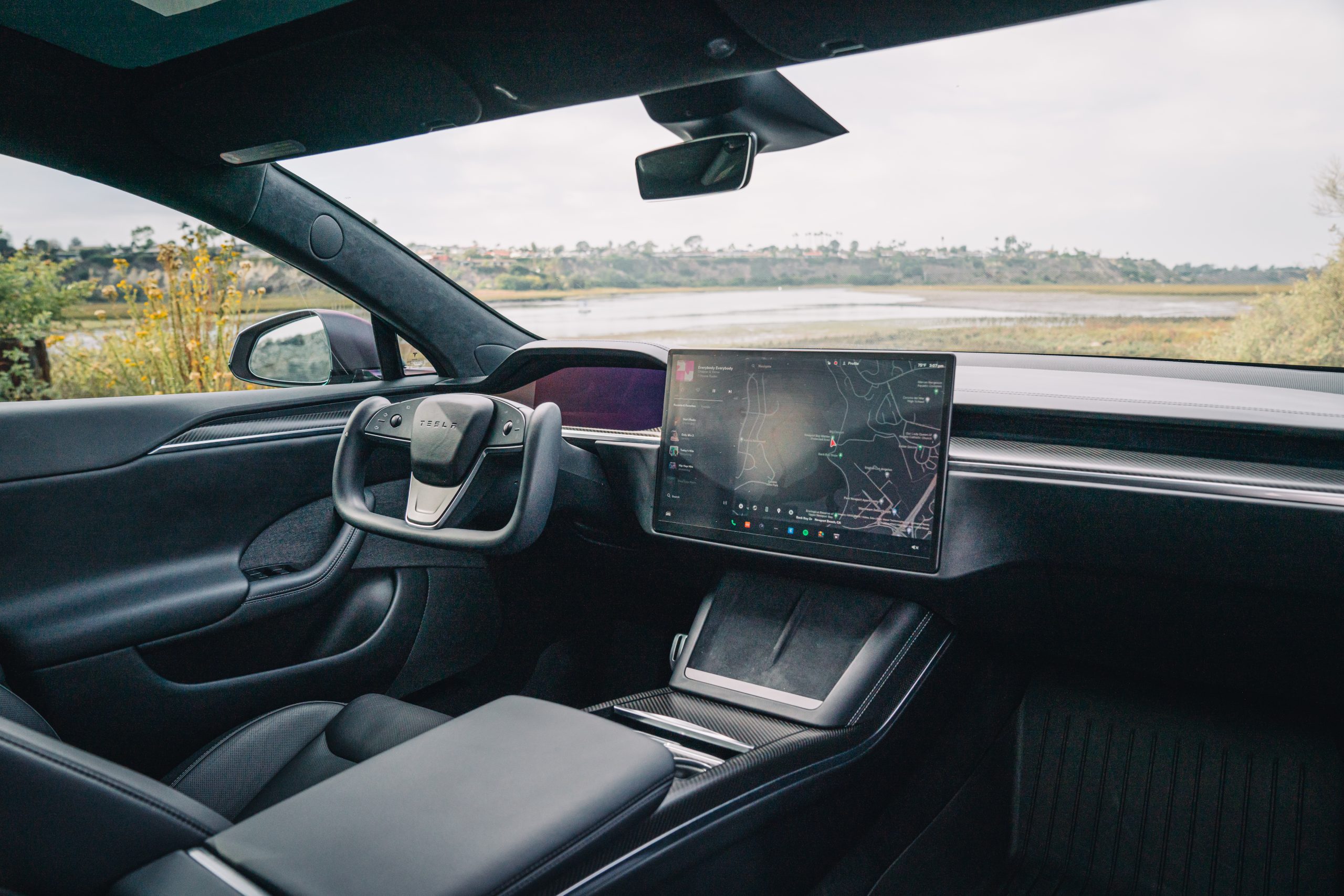 2022 Tesla Model S Plaid wheel detail luxury vehicle Beverly Hills