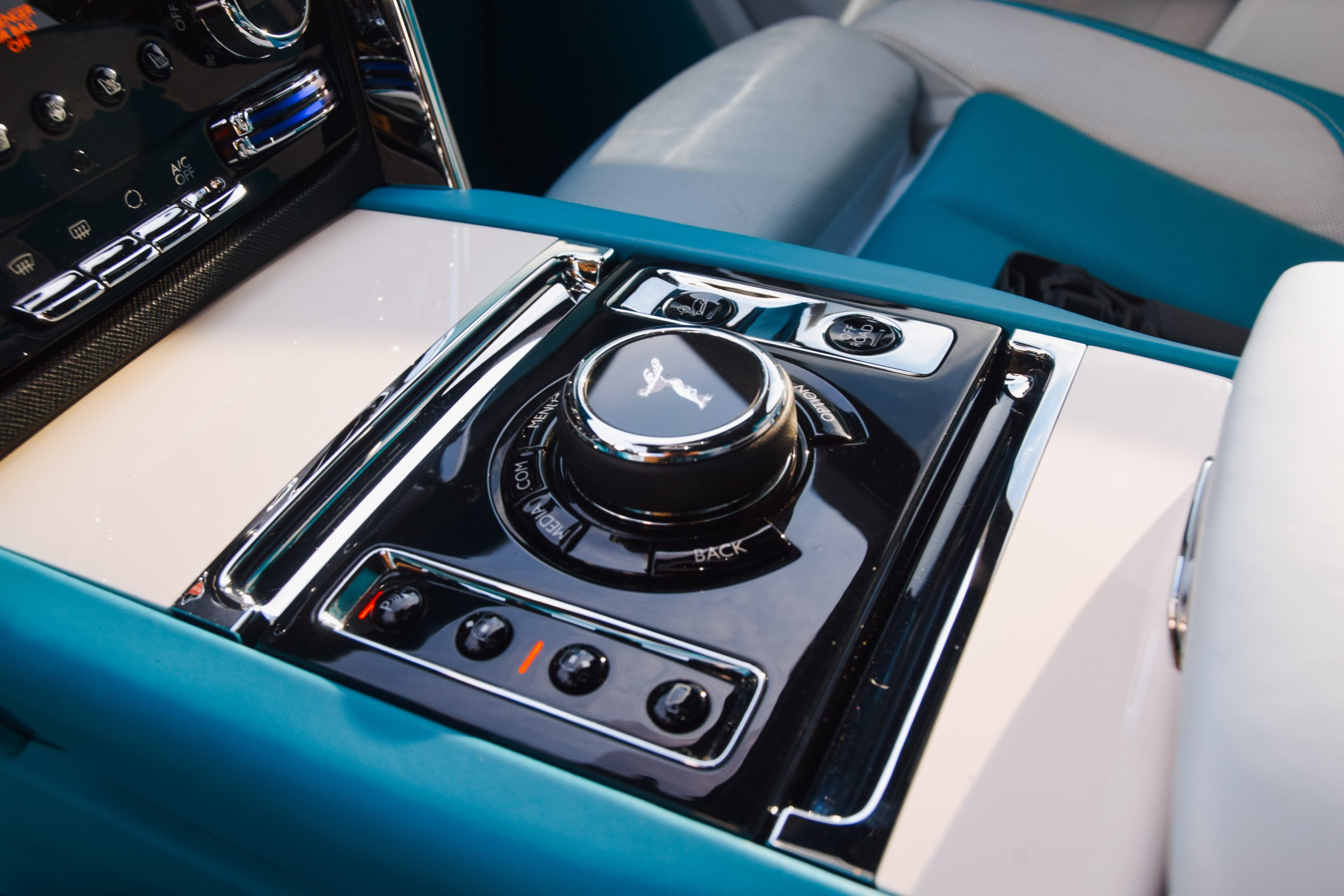 2023 Rolls Royce Cullinan White rear view exotic car rental