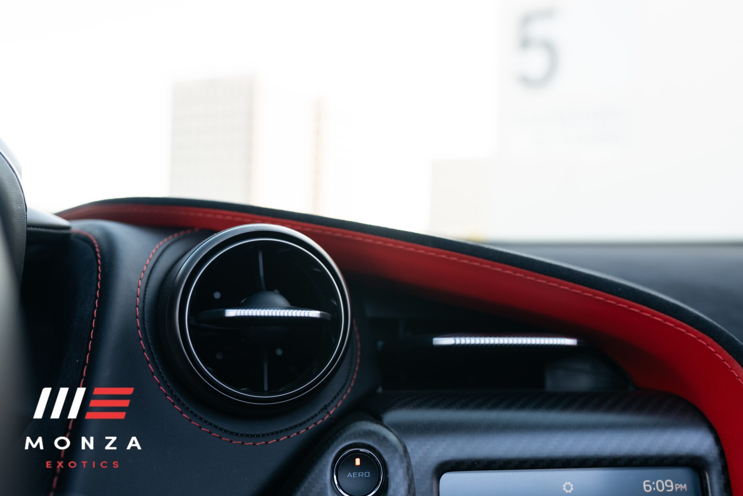 2020 McLaren 720S Spyder badge detail supercar OC