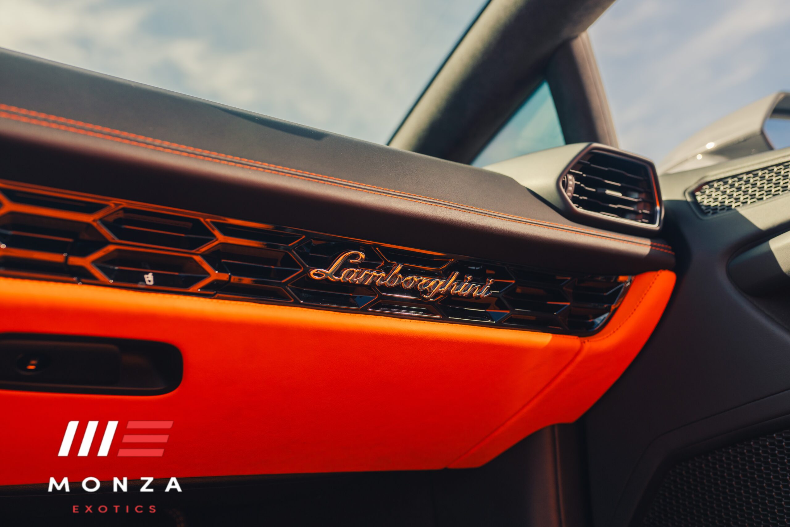 2022 Lamborghini Huracán Evo Spyder badge detail supercar OC