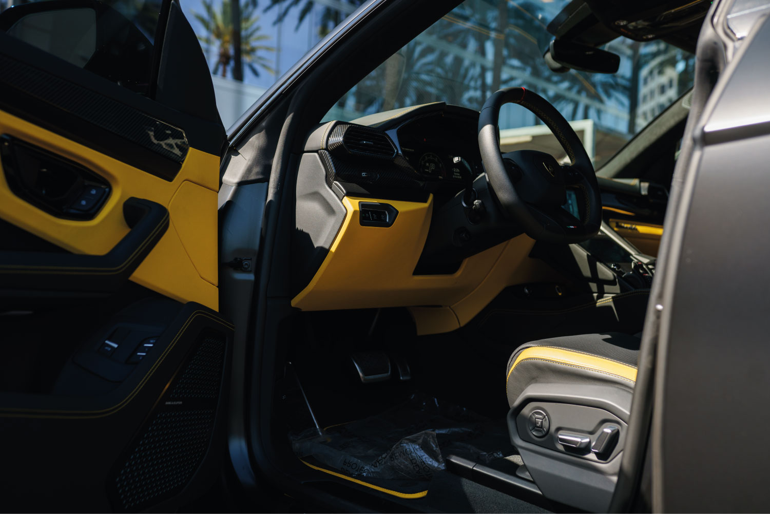 Lamborghini Urus S rear view Black luxury SUV San Diego exotic rental