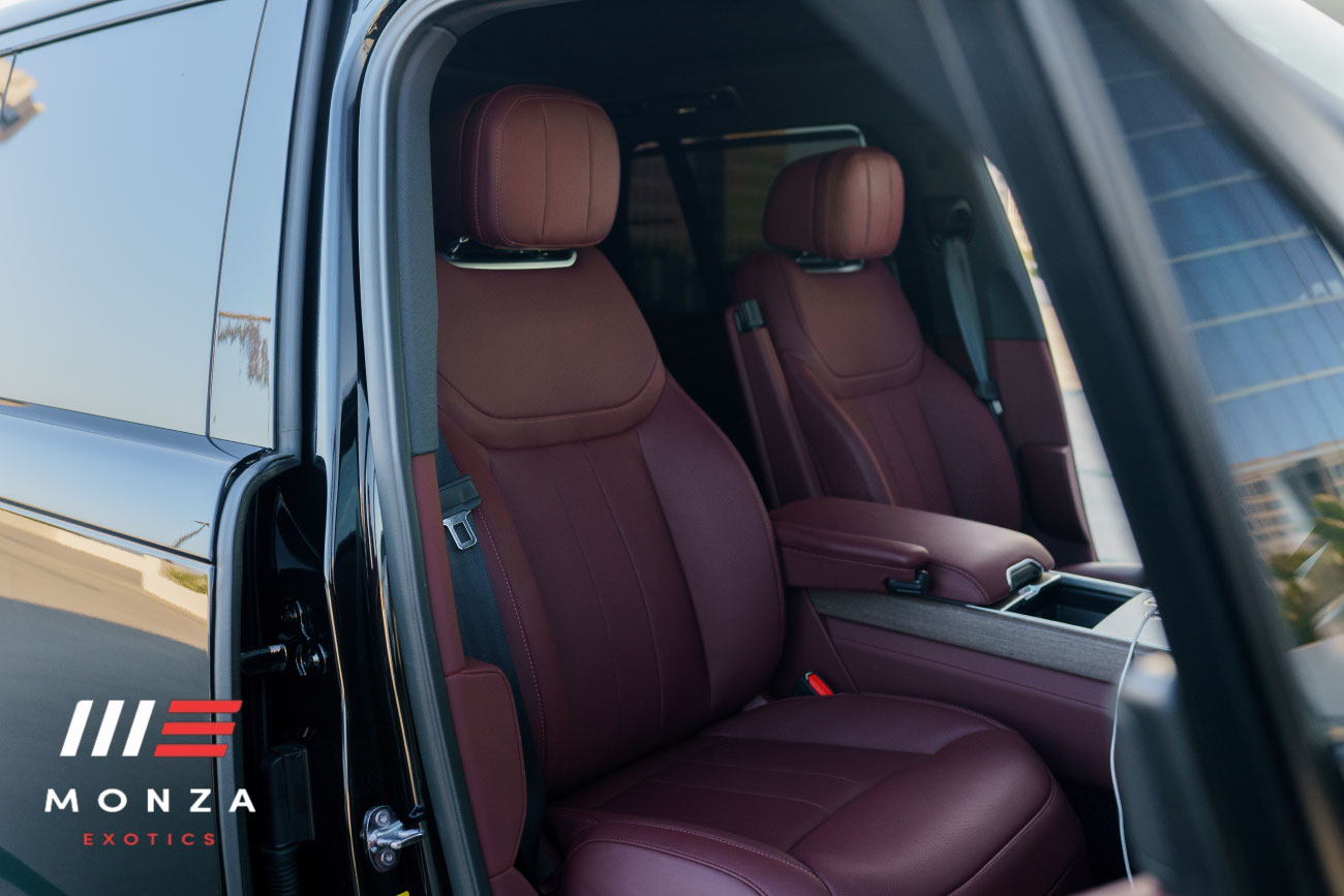 2025 Land Rover Range Rover P400 SE Black side view Irvine