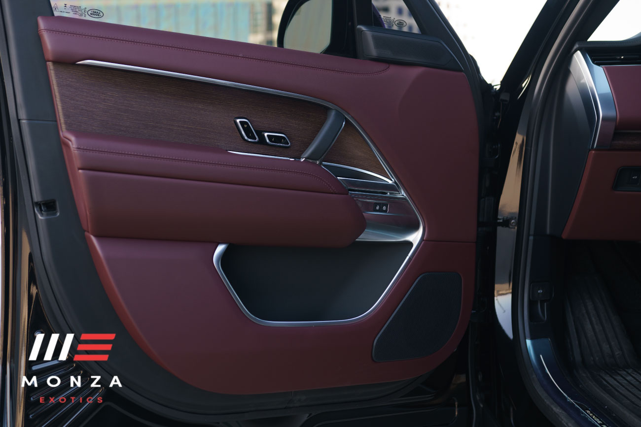 Land Rover Range Rover P400 SE Black at dusk Orange County exotic rental