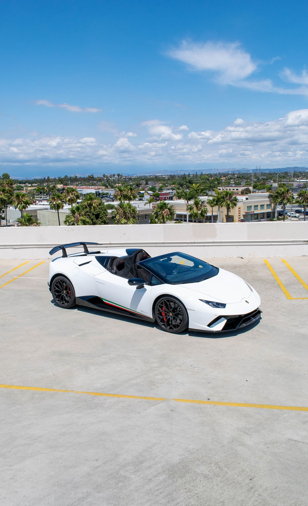 White Lamborghini Huracan rental, Lamborghini's V10 gateway supercar
