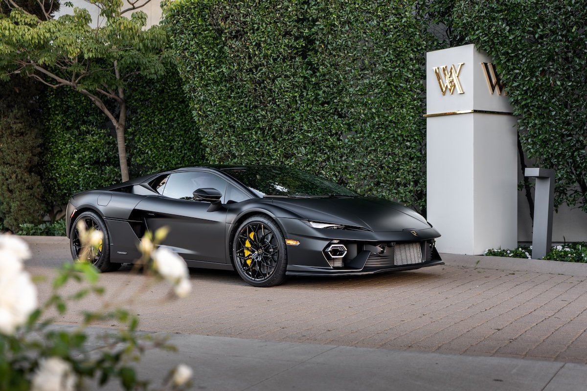 Black Lamborghini Temerario front view