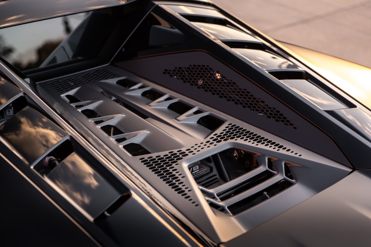 Engine cover on the black Lamborghini Temerario rental, a 4.0 liter twin-turbo V8