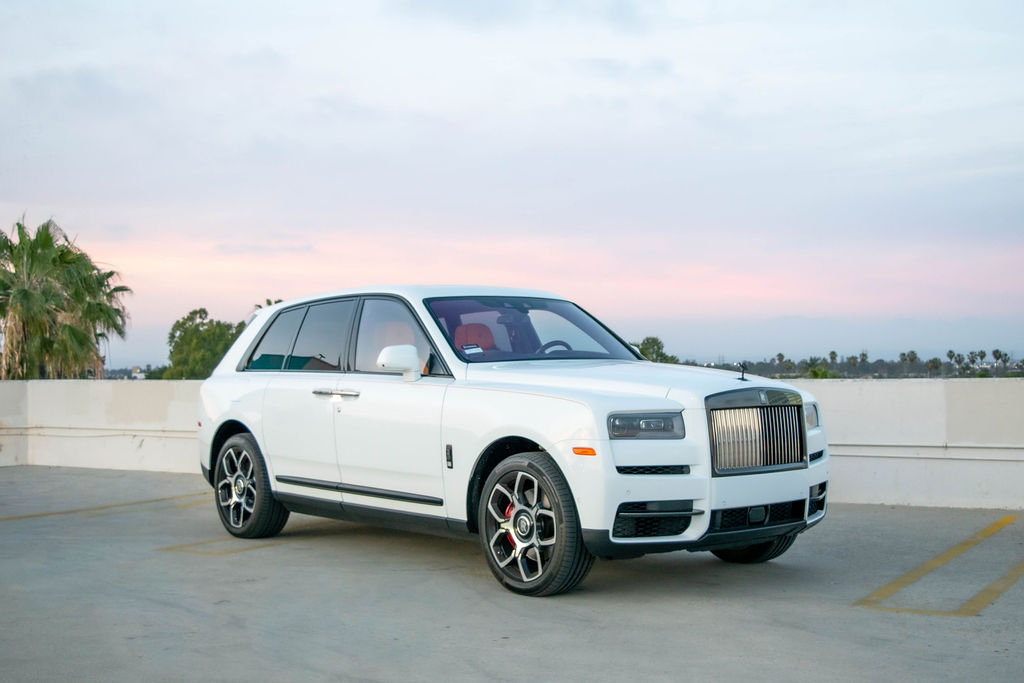 White Rolls Royce Cullinan Black Badge rental in Orange County, Orange interior