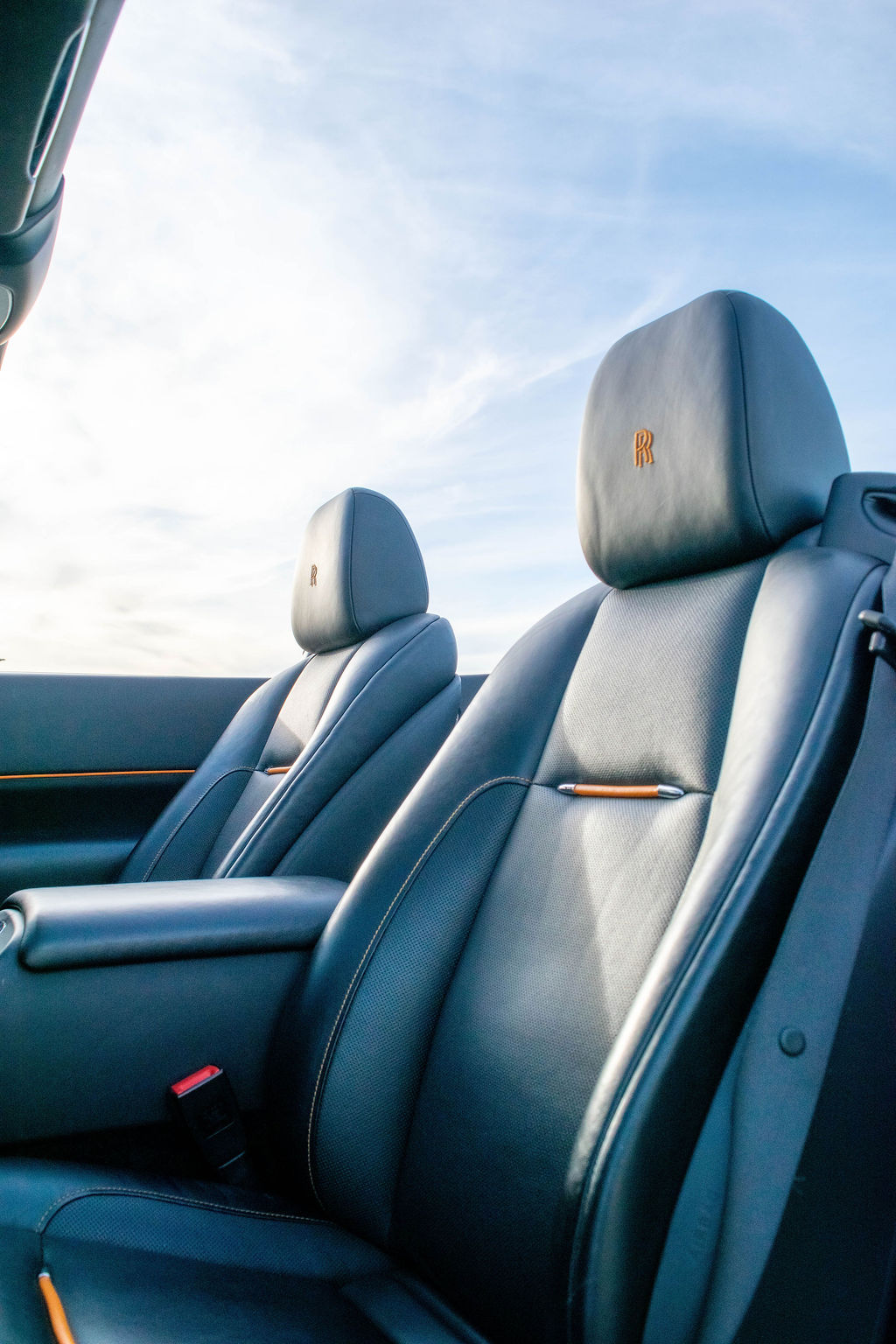 Rolls Royce Dawn rental, the last open top V12 Rolls Royce built