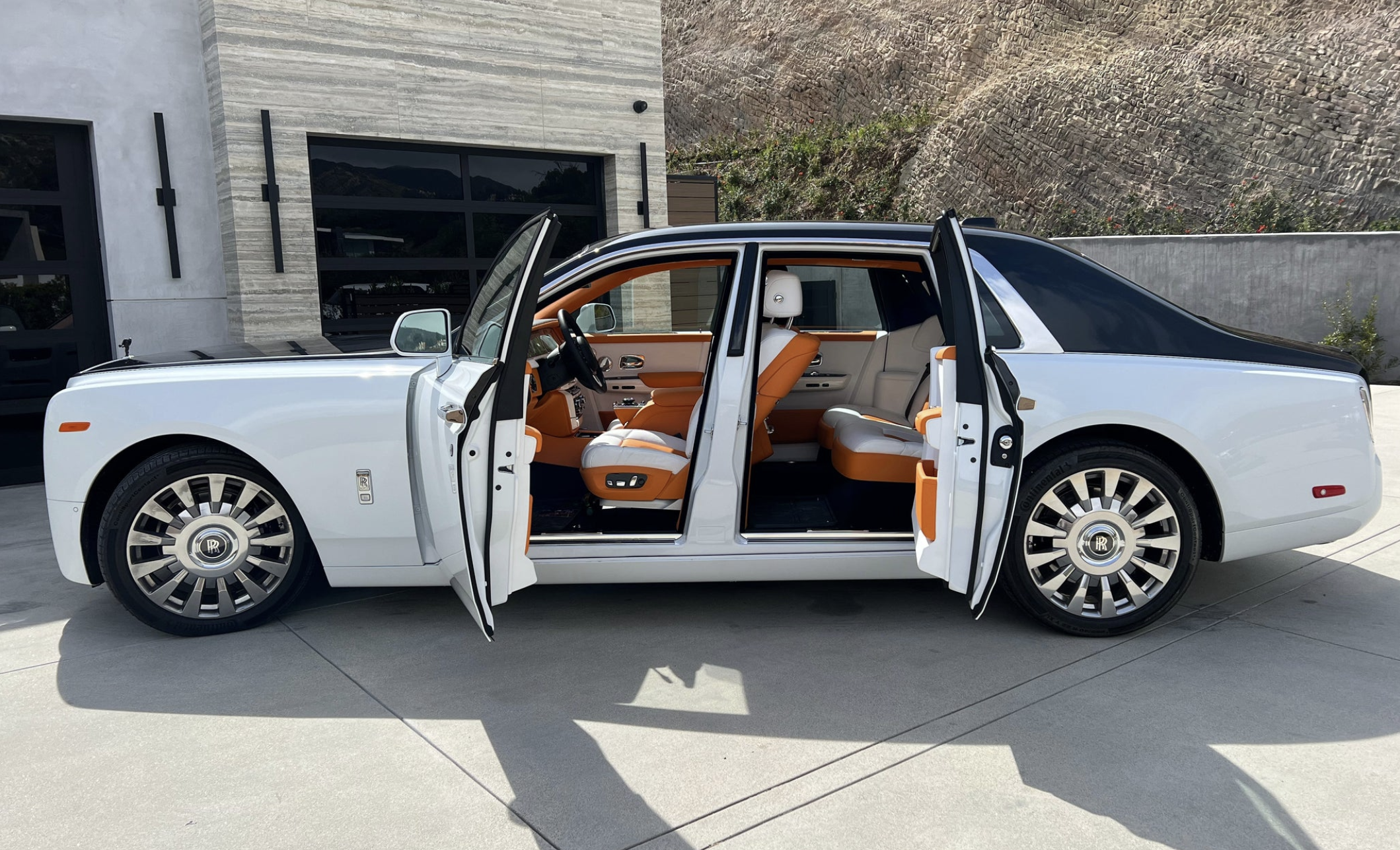 Rolls Royce Phantom rental, a flagship sedan available across Southern California