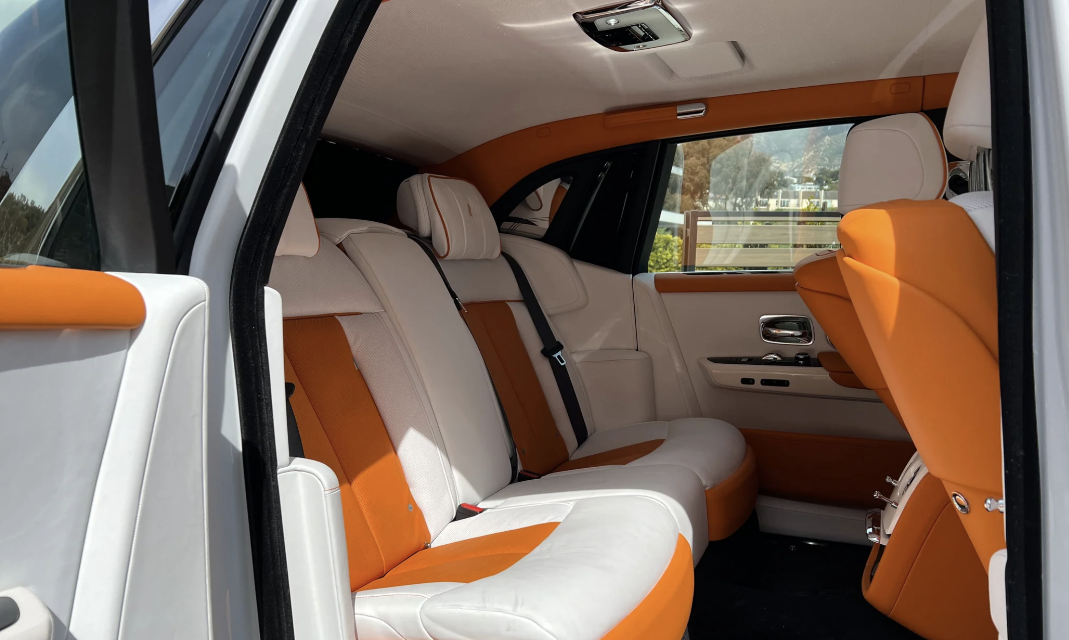 White Rolls Royce Phantom rental, the flagship of the Rolls Royce range in Southern California
