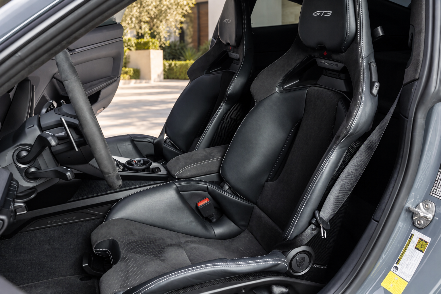 Seats in the Porsche 911 GT3 rental, a 2 seat rear-wheel drive coupe