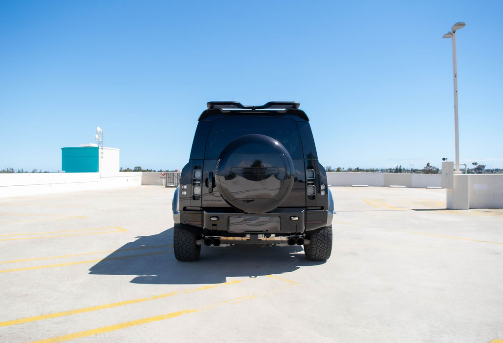 Land Rover Defender rental, a 4 door off road SUV with all-wheel drive