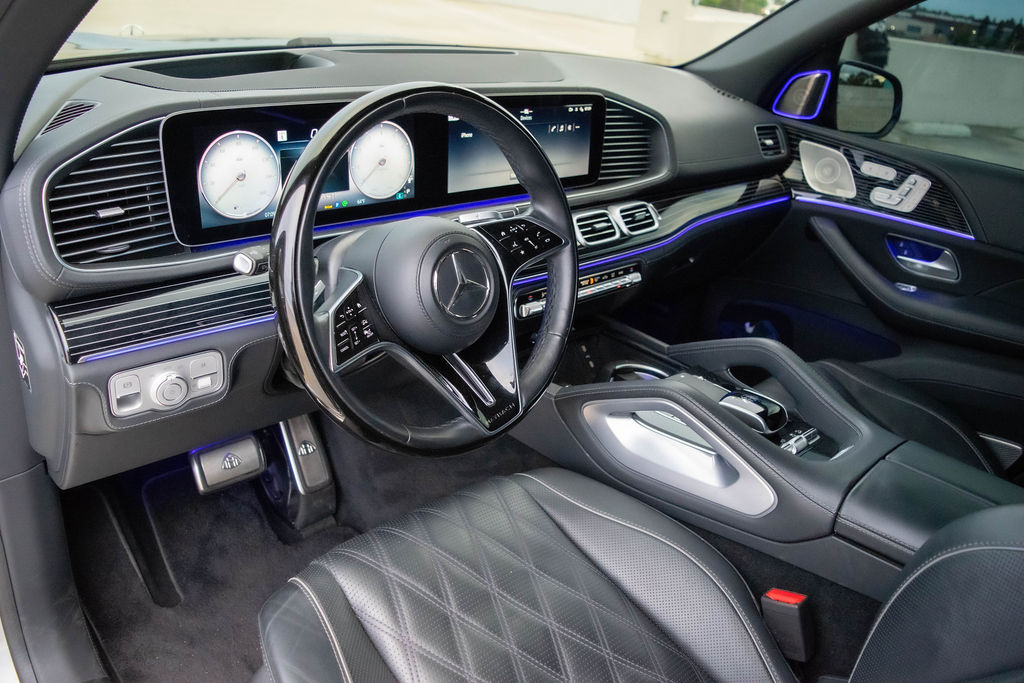 Black Maybach GLS 600, Luxury SUV rental in Orange County