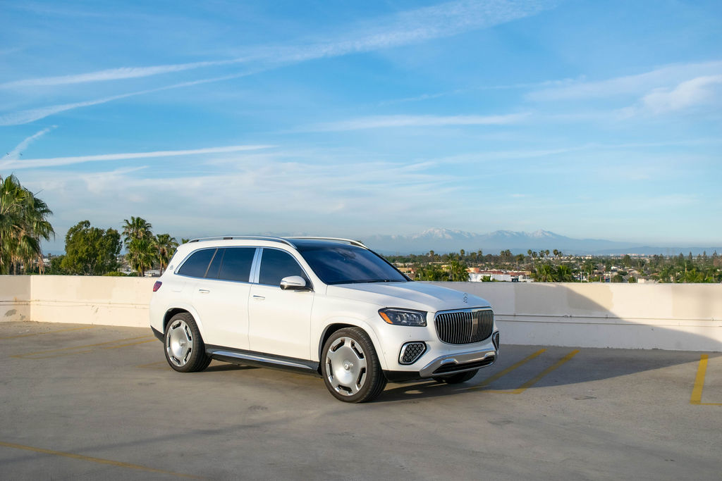 White Maybach GLS 600, AWD 4 seat rental