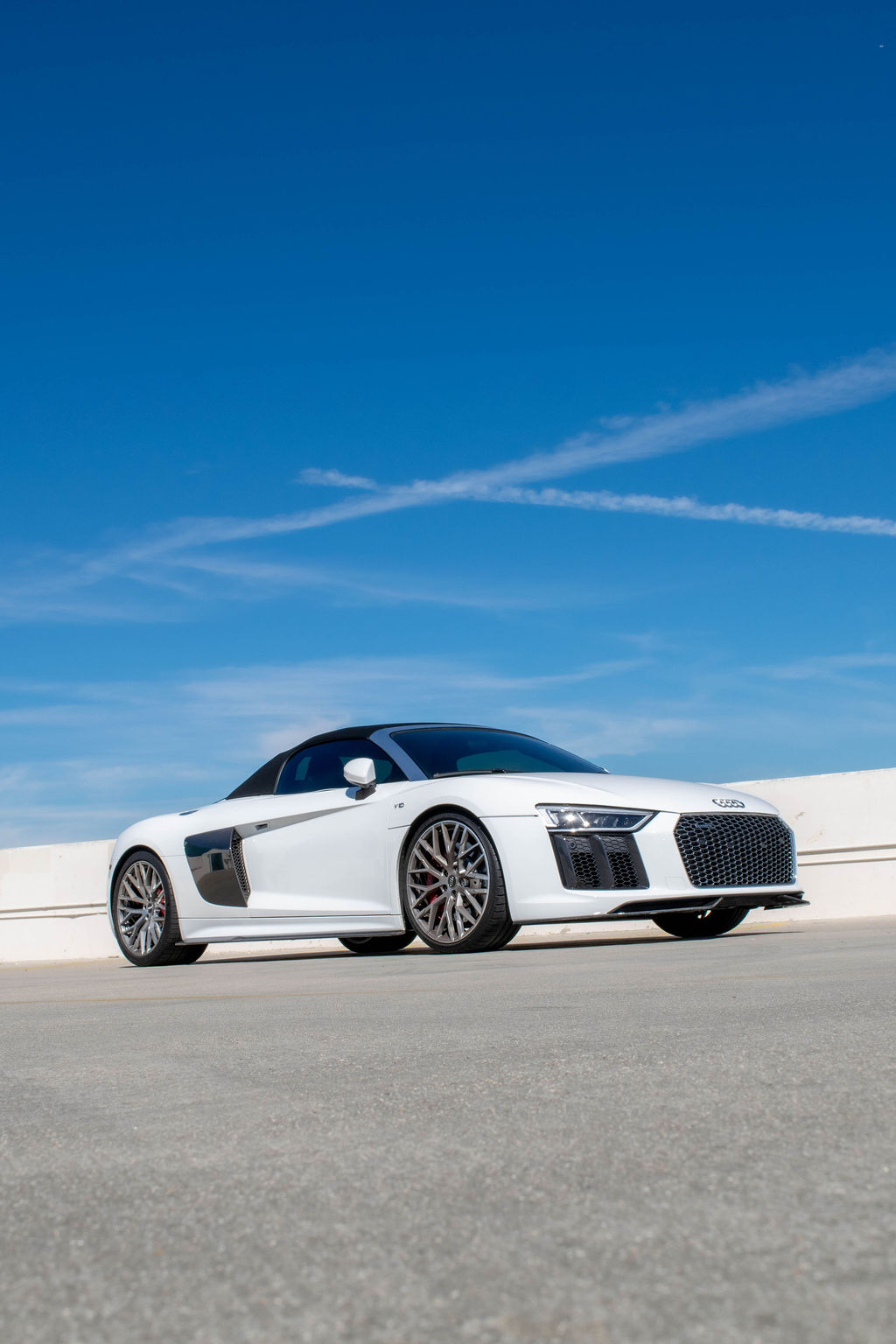 White Audi R8 V10 Spyder supercar with 2 seat cabin, Orange County rental