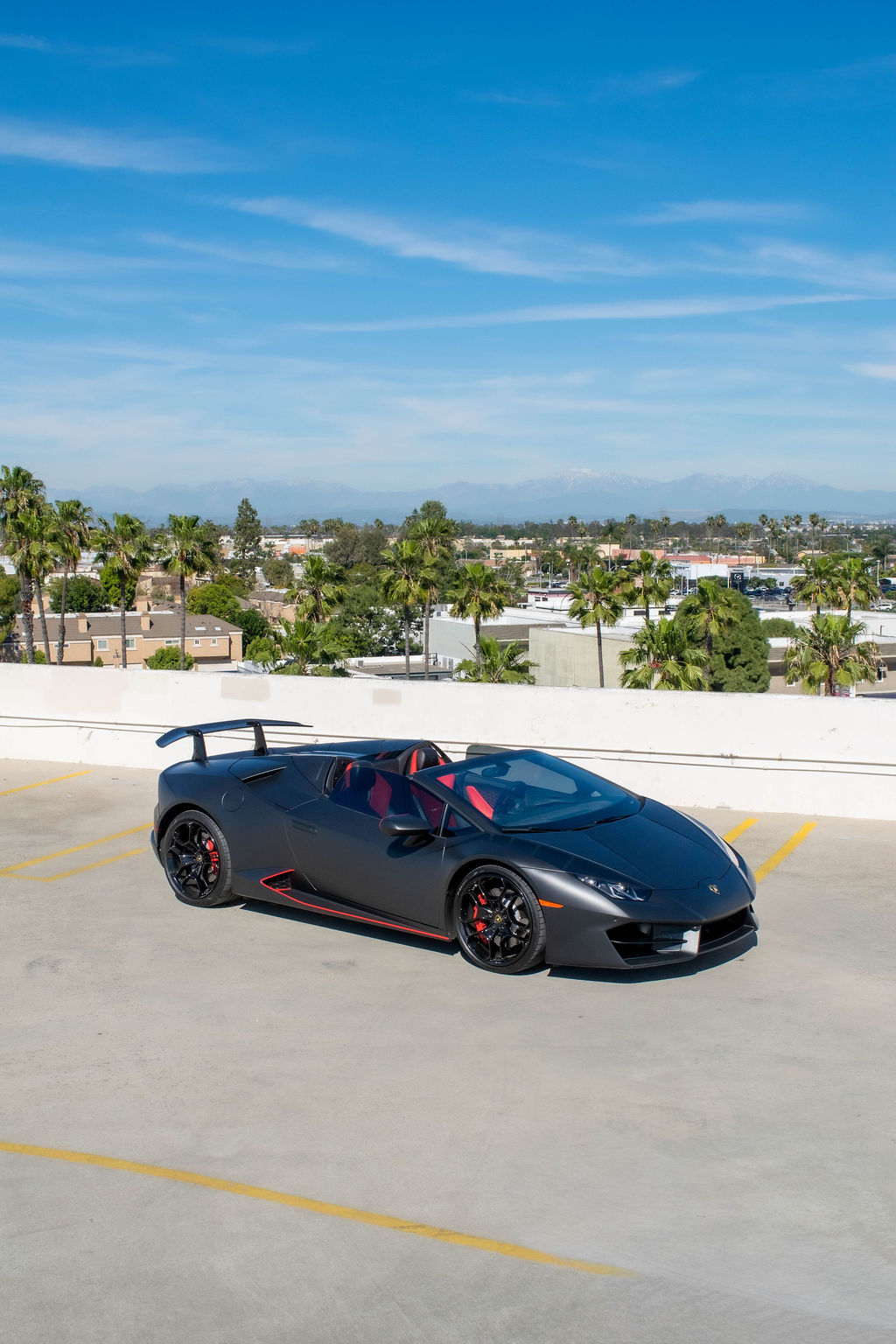 Black Lamborghini Huracan Spyder, what a one day exotic car rental costs