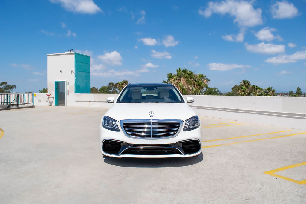 White Mercedes-Benz S-Class AMG S63, 5 seats, AWD