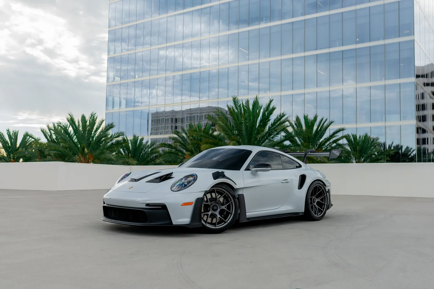 Grey Porsche 911 GT3 RS, 2 seat Supercar rental