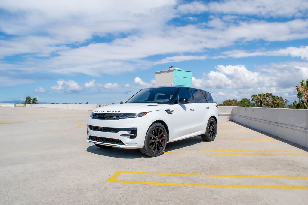 White Range Rover Sport, Black interior