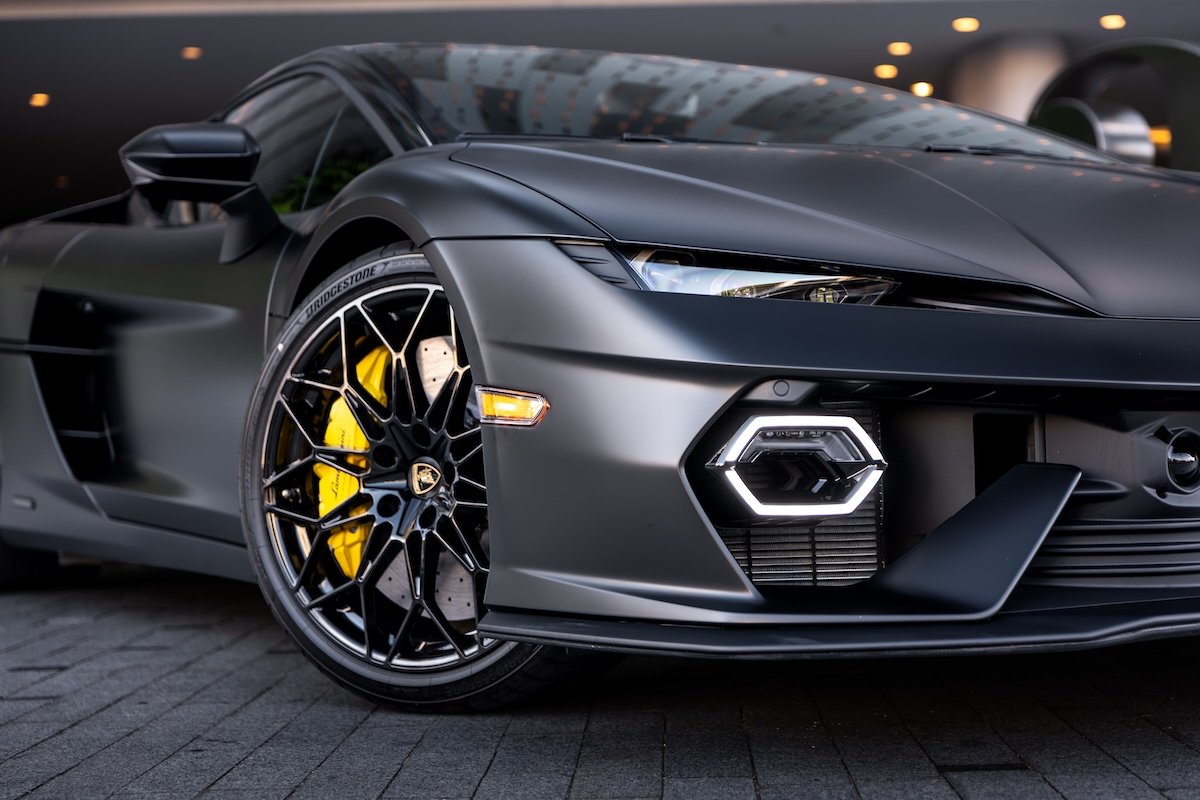 Black Lamborghini Temerario front wheel