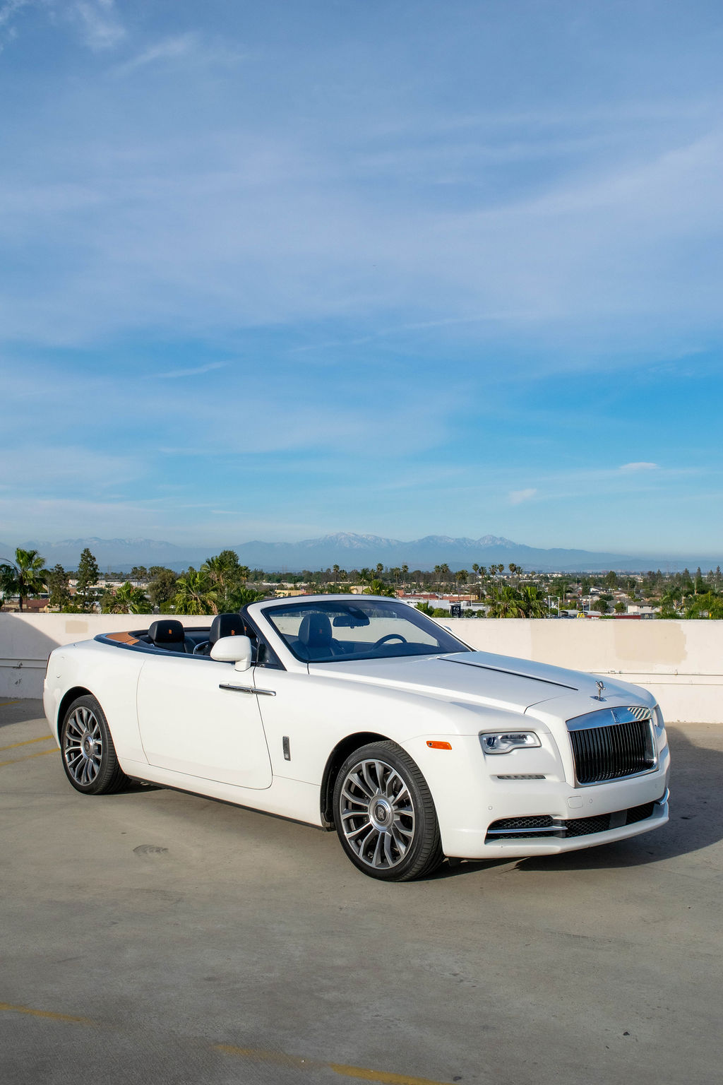 White Rolls Royce Dawn, exotic car rental in Orange County