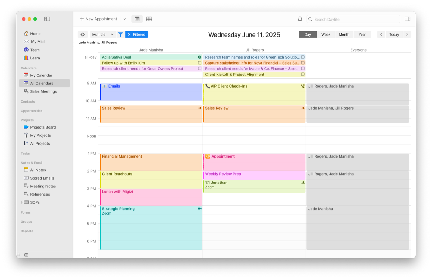 Daylite screenshot of the All Calendars Day View, showing the schedules of two separate team members beside each other.