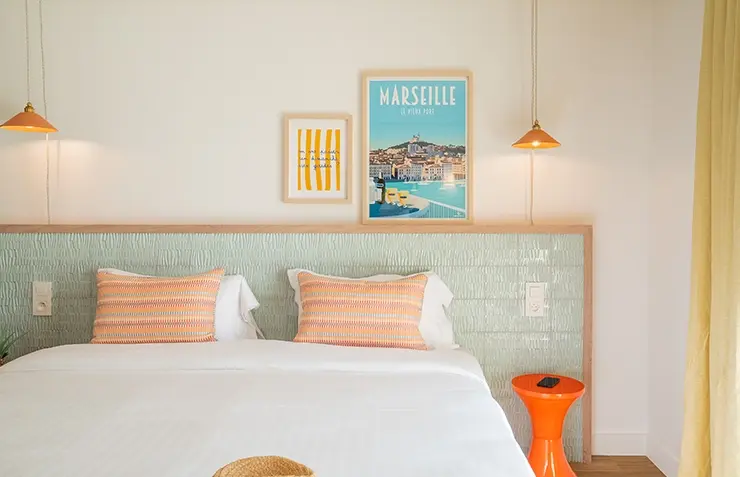 hotel à marseille prado avec chambre colorée