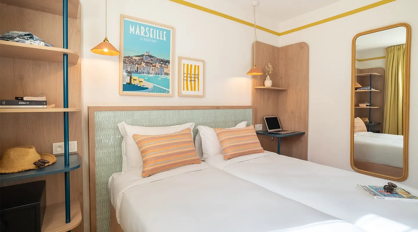 Soléo Prado, hotel gallery in Marseille, colorful and original decor in the Prado district.