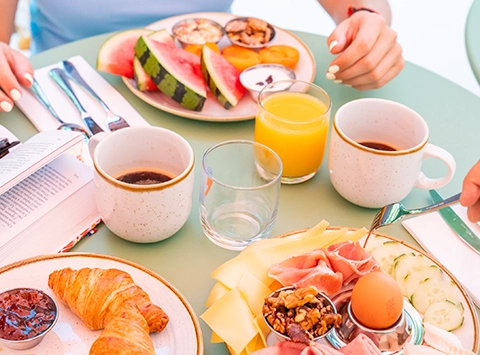 Soléo Prado, breakfast at the hotel in Marseille, friendly space near the Boulevard de Louvain in 13008.