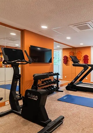 Soléo Prado, hôtel avec salle de sport à Marseille, espace fitness accessible près des plages du Prado.