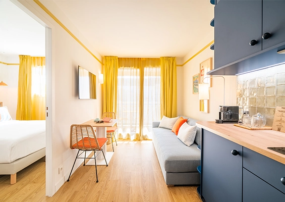 Soléo Prado, apartment in Marseille with kitchen, living room, living room, balcony and double bedroom, located in 13008 near the Boulevard de Louvain.
