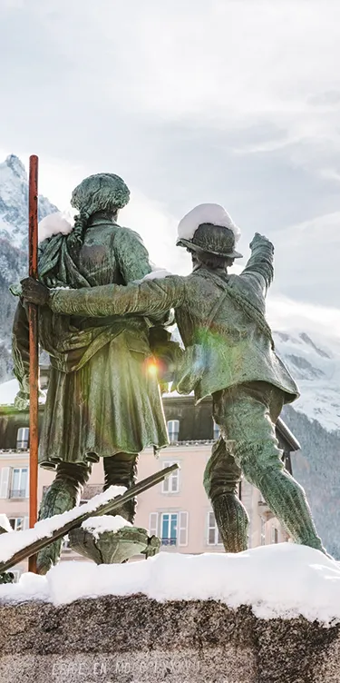 Statut dans le centre de Chamonix à deux pas de l'Heliopic