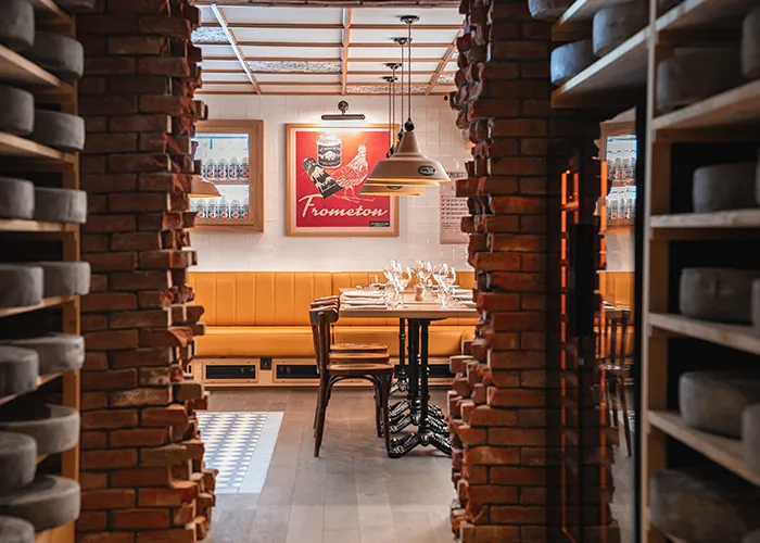 entrée-cave-restaurant-frometon