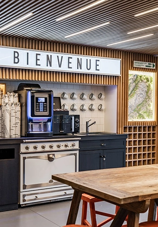 coworking salle 3 hôtel heliopic chamonix mont-blanc