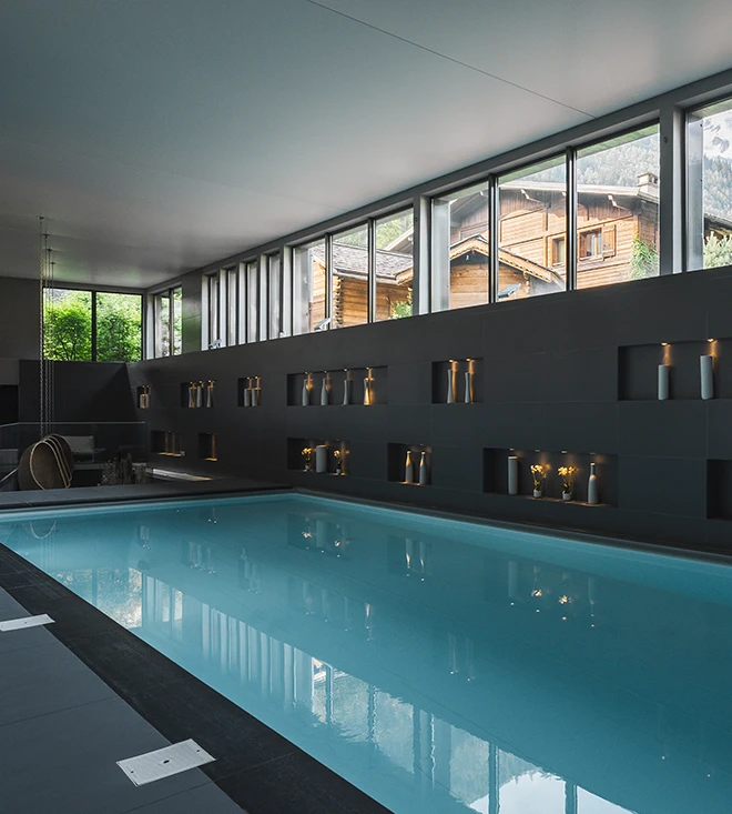 Piscine du spa heliopic chamonix mont-blanc