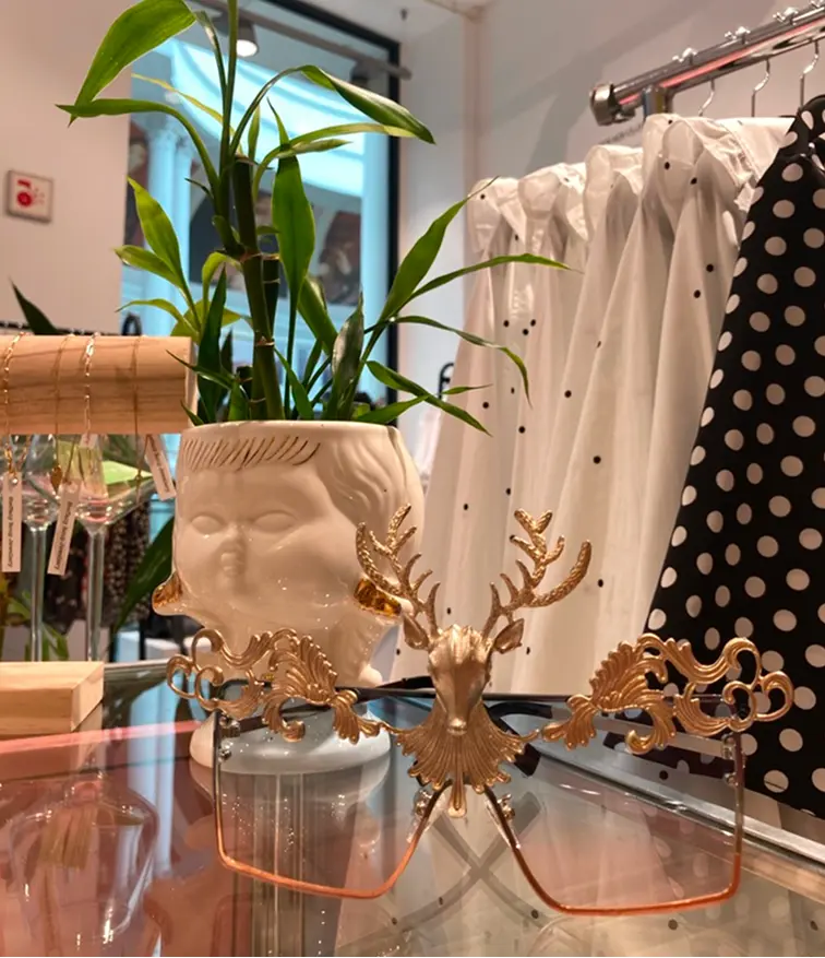 Brand pop-up shop