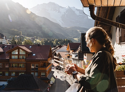 Blick auf die Berge vom Zimmer des Braunbär Hotels in Wengen 2