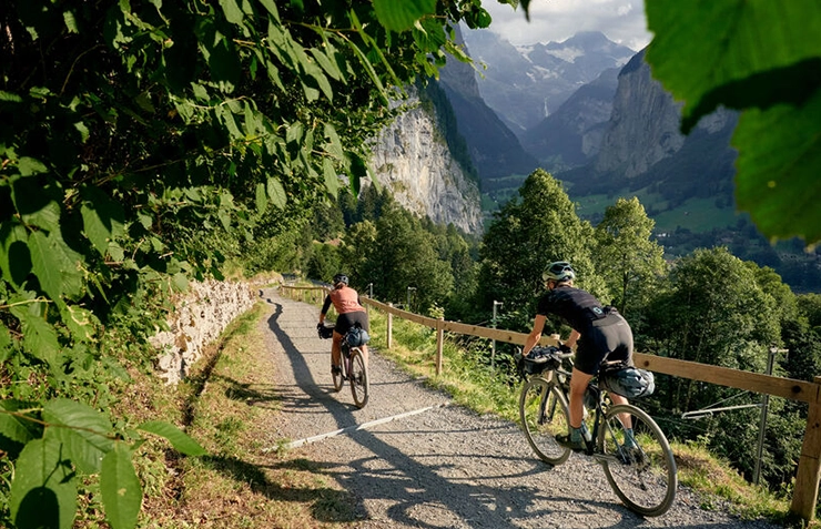 Two cyclists in the passes above Wengen