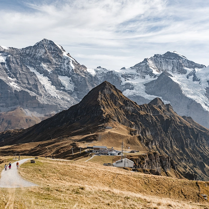 Activity in the mountains towards Wengen