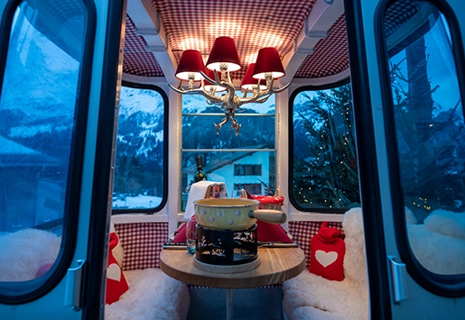 Gondola fondue in a gondola lift Braunbär Hotel