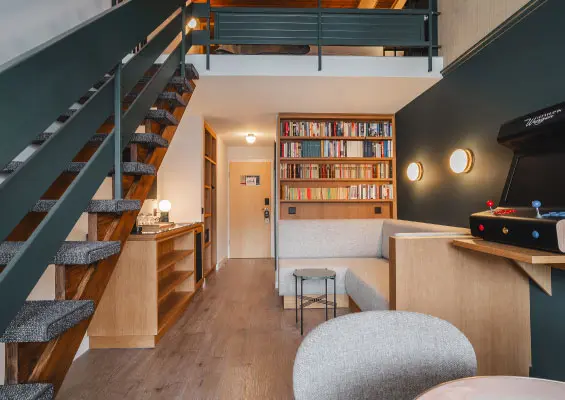 Chambre familiale duplex lit double et lits superposés Braunbär Hotel à wengen