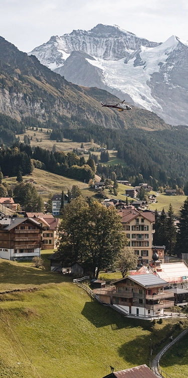 village de wengen et vue sur les montagnes Braunbär Hotel & Spa à Wengen