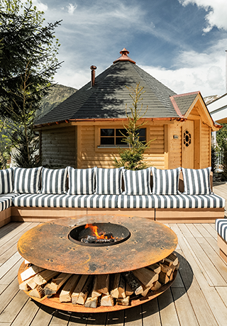 Braunbär Spa-Terrasse in Wengen