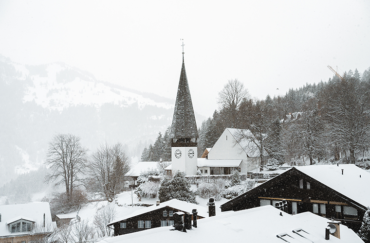 Wengen et voie ferroviaire