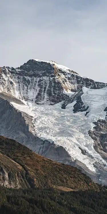 Montagne alentour de Wengen en été avec couché de soleil
